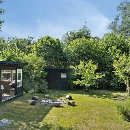 Modern Summer House Near Udsholt Nyaraló *