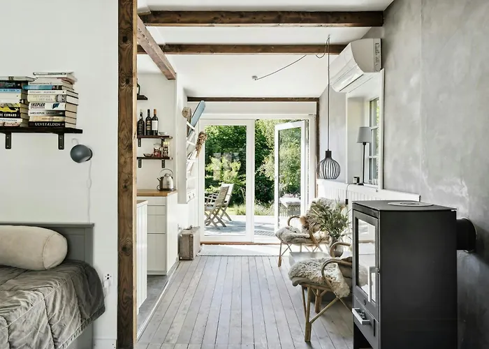 Modern Summer House Near Udsholt Græsted