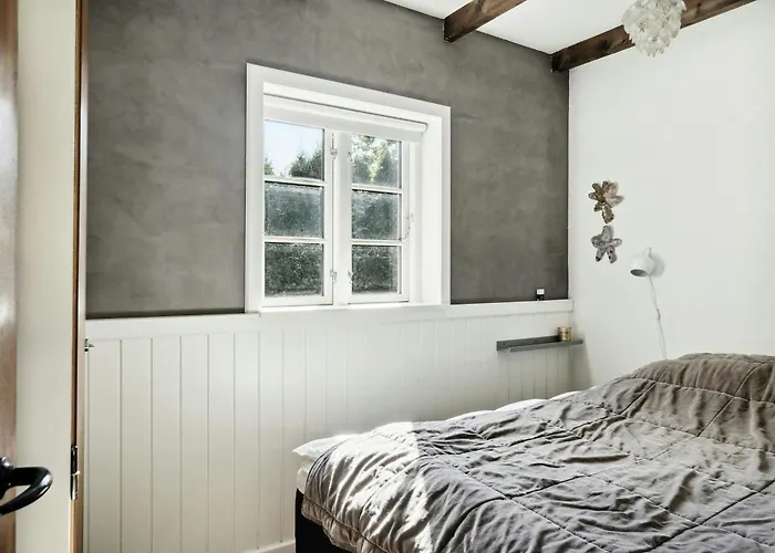 Modern Summer House Near Udsholt Hébergement de vacances